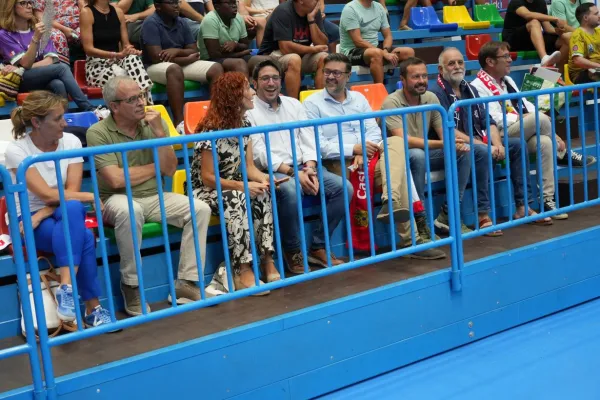 El consejero en la final del trofeo JCCM de balonmano
