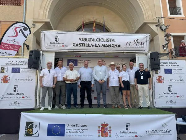 Podio Vuelta a CLM