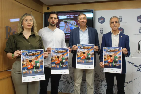 El delegado presentando el Cto. Regional en Ciudad Real