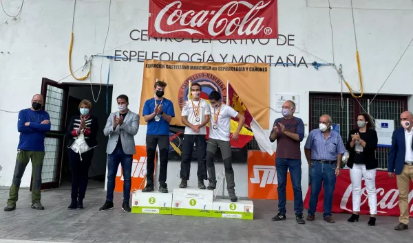 Entrega de trofeos en el silo de Chillarón Entrega de trofeos en el silo de Chillarón