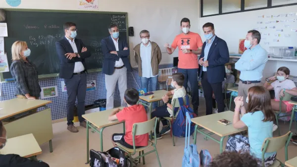 El viceconsejero de Educación en un aula de Miguelturra El viceconsejero de Educación en un aula de Miguelturra