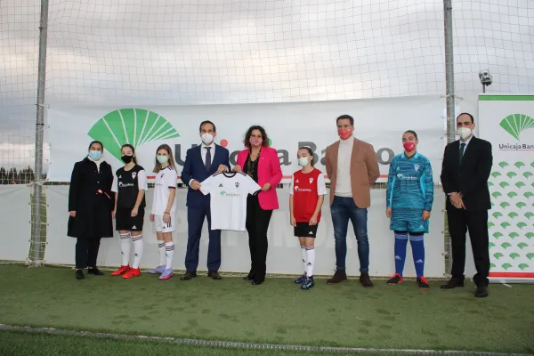 El Gobierno regional trabaja en el desarrollo de una estrategia de patrocinios a los equipos deportivos femeninos para incrementar su potencial El Gobierno regional trabaja en el desarrollo de una estrategia de patrocinios a los equipos deportivos femeninos para incrementar su potencial