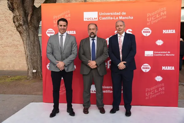 El director general de Juventud y Deportes en la Gala de la UCLM El director general de Juventud y Deportes en la Gala de la UCLM