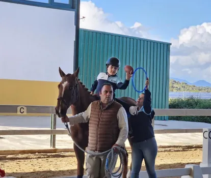 Barbara Torijano presidió la presentación de la asociación ADIT