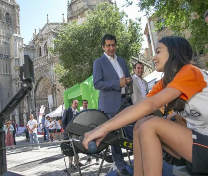 El vicepresidente segundo, en la visita al Tour Promoción en Toledo