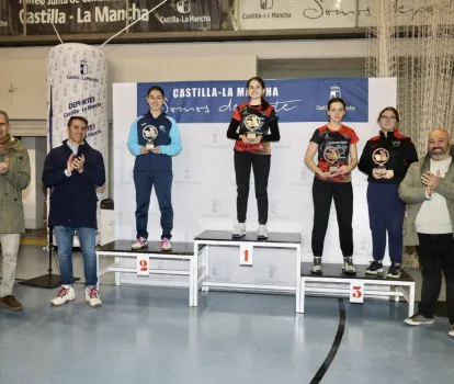 Entrega de premios del campeonato de tenis de mesa