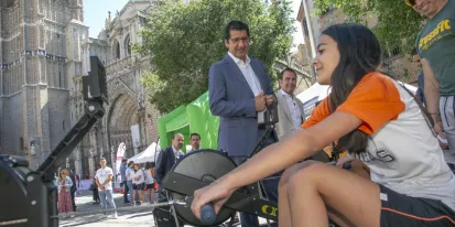 El vicepresidente segundo, en la visita al Tour Promoción en Toledo
