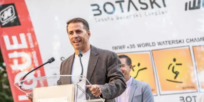 El director general de Juventud y Deportes en la presentación del Campeonato