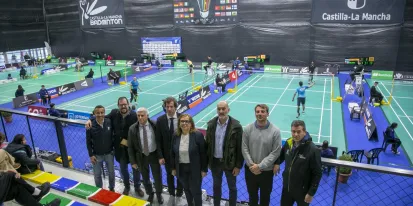 Comienzo del Cto. de Badminton en el Rafael del Pino