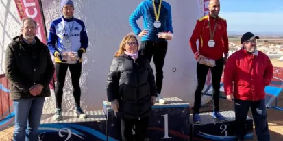 La viceconsejera en una prueba de campo a través en Campo de Criptana